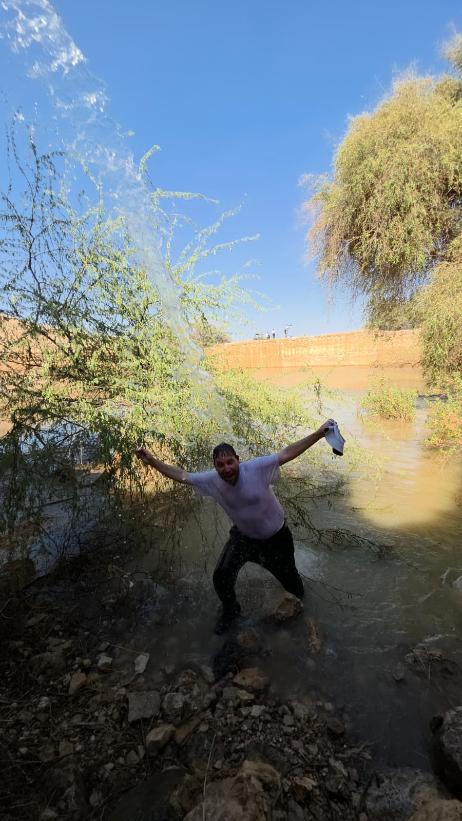ישראל שפירא בבריכת הורדוס ליד פצאל