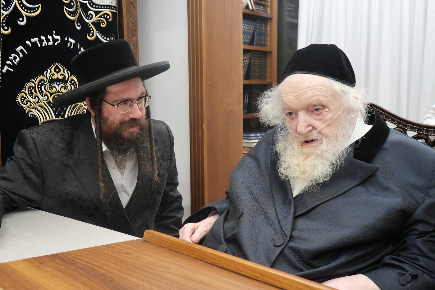 הרב מאיר משולם הלברשטאם אצל הגר"מ שטרנבוך