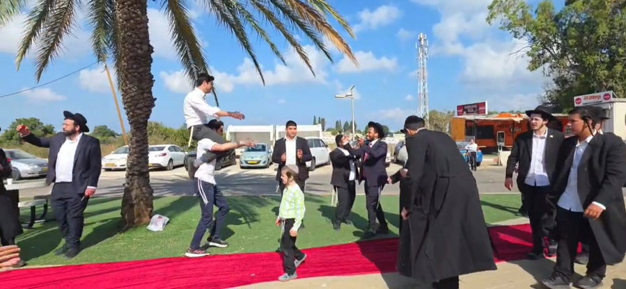 הריקודים מחוץ לכלא 10