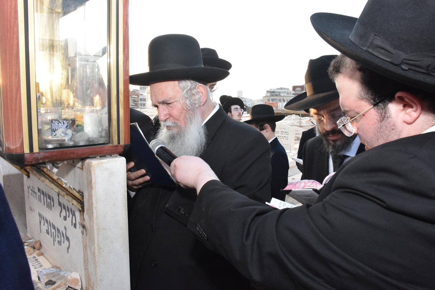עליה לציון של הגרמ"י ליפקוביץ זצ"ל