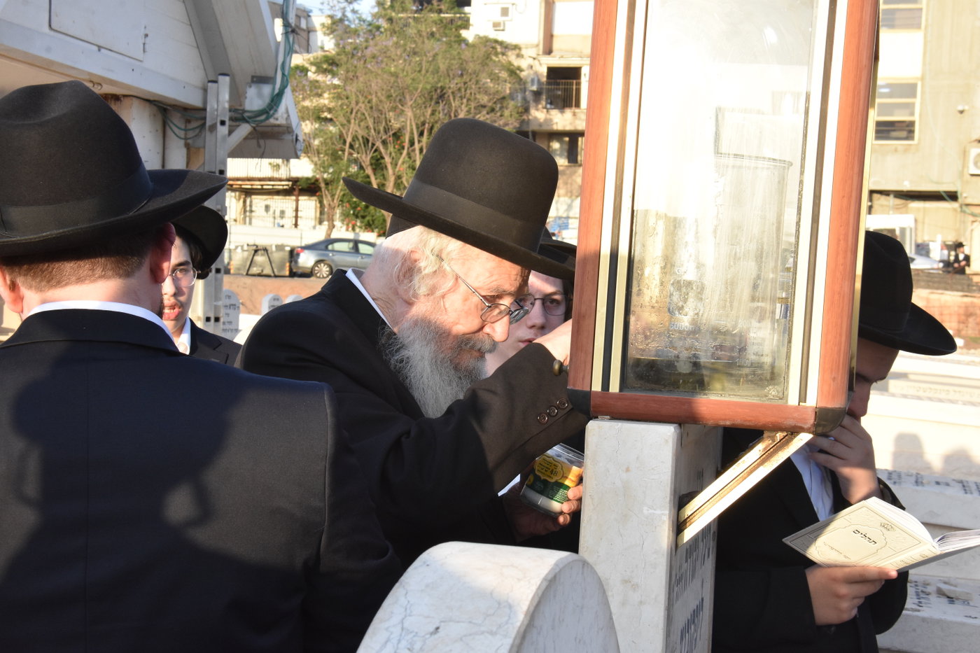 עליה לציון של הגרמ"י ליפקוביץ זצ"ל