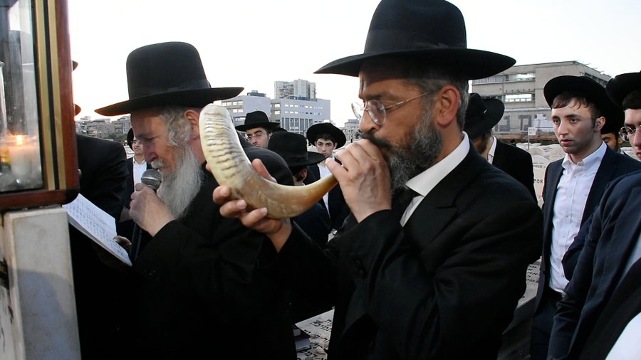 עליה לציון של הגרמ"י ליפקוביץ זצ"ל