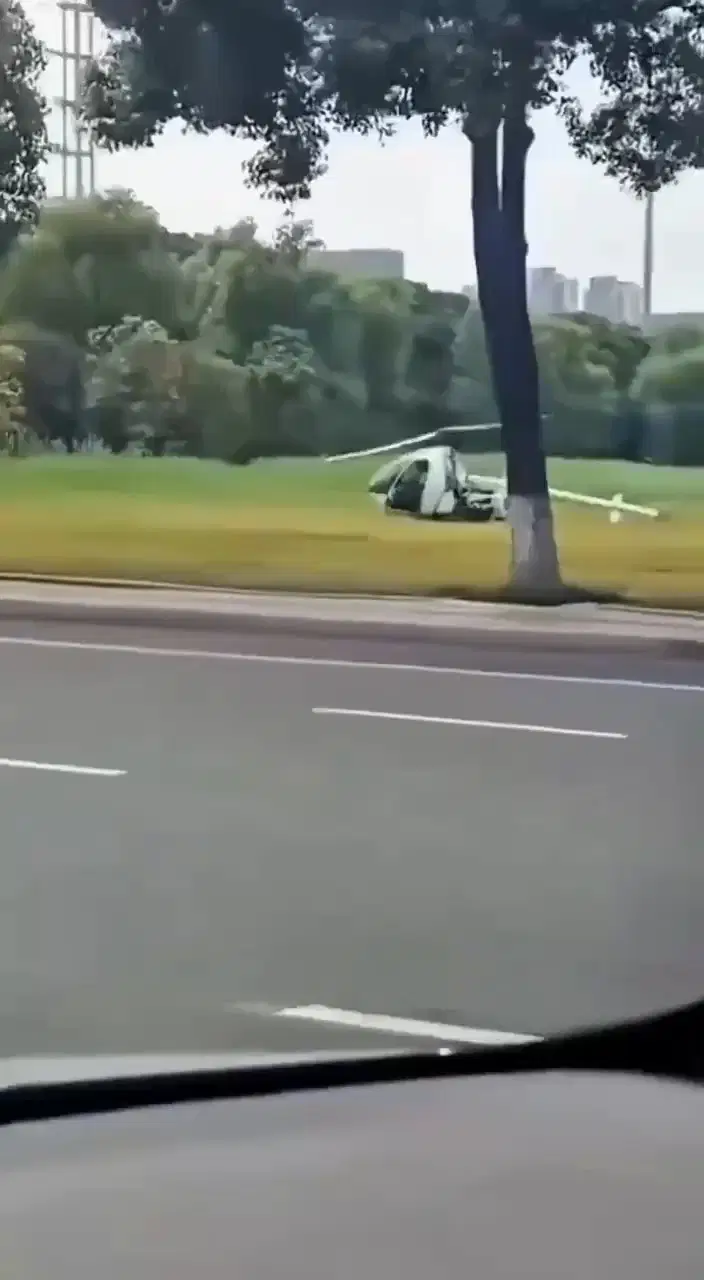 תאונת מסוק סיני: הזנב ניתק באוויר והטייסים ניצלו בדרך נס