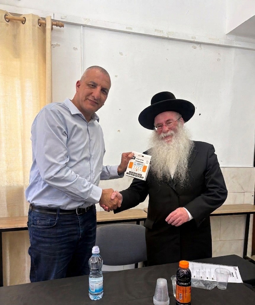 מעמד השקה היסטורי וייחודי: חנוכת ה"שלט פיקוד שבת" האוניברסלי למזגנים