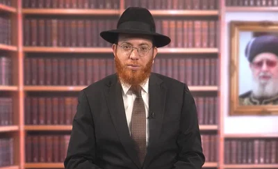 תעלומת הכיפה של בנט: מותר להדביק את הכיפה בשבת? • צפו