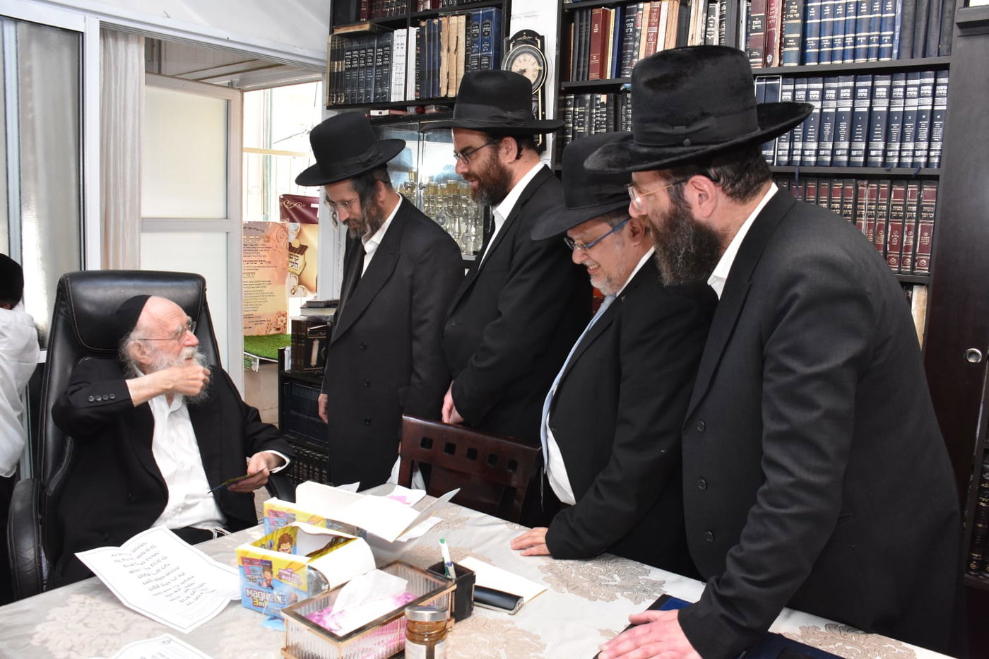 ילדי אהלי ספר אצל הגר"ש גלאי