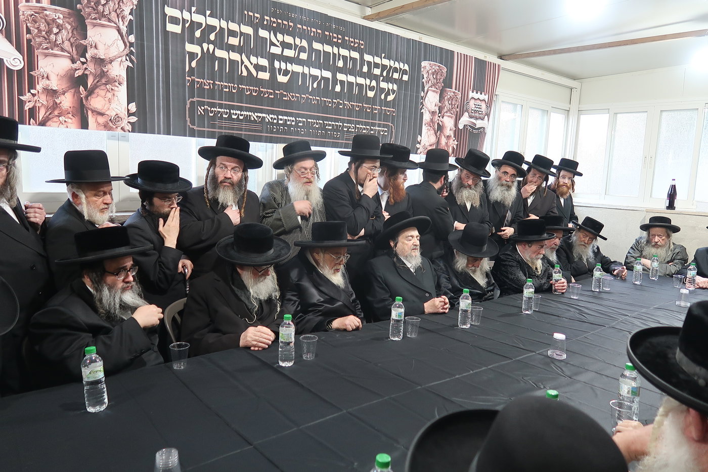 הגרי"מ שכטר במעמד לטובת הכולל