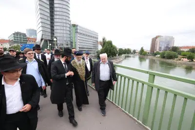 הראשל"צ הגר"ד יוסף בביקור בוינה