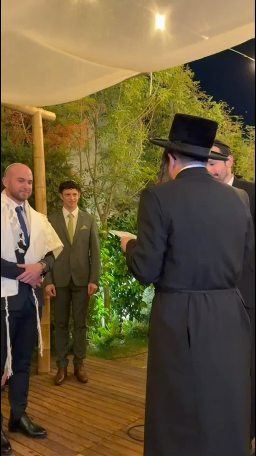 הרב אנגלרד בשמחה