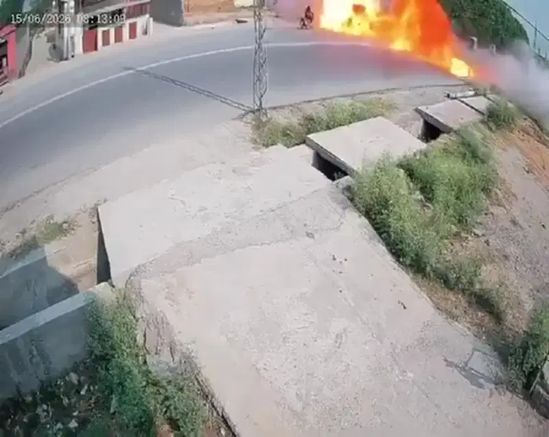 תיעוד מפחיד: מטוס קרב התרסק באמצע הרחוב - כך זה הסתיים