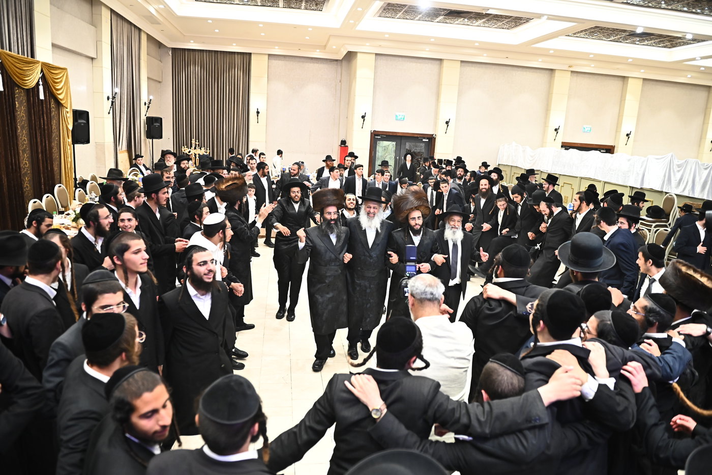 שמחת נישואי נכדת הגאון ר' עוזיהו אלכורת
