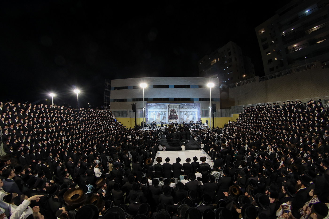 הכנסת ספר תורה בסערט ויז'ניץ
