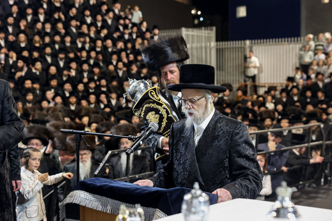 הכנסת ספר תורה בסערט ויז'ניץ