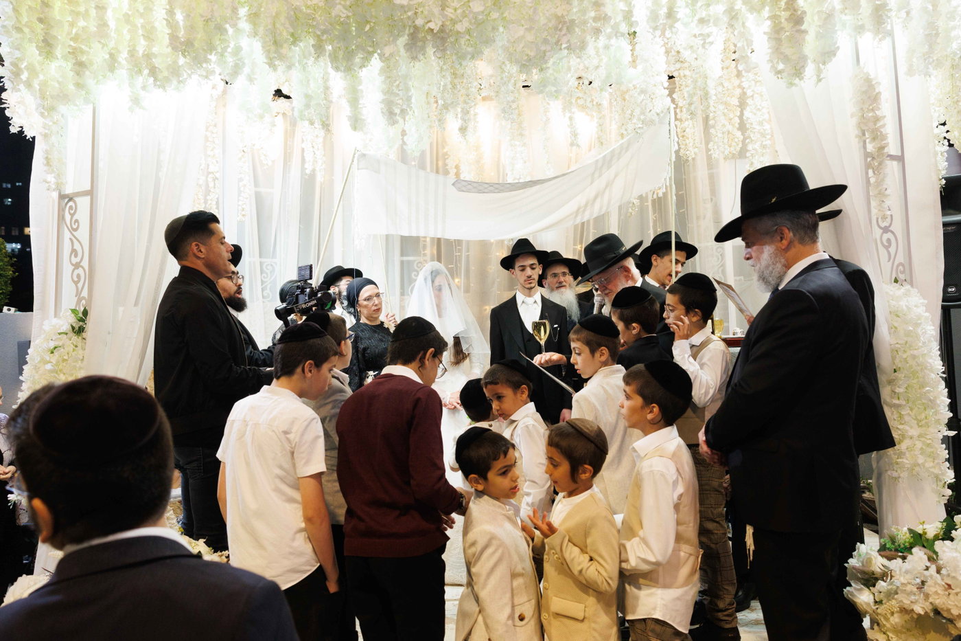 שמחת נישואי נכדת הגר"צ מאזוז