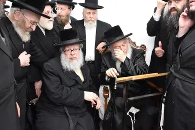 מסע הלוויית הרה"צ רבי חיים דב הלפרין זצ"ל