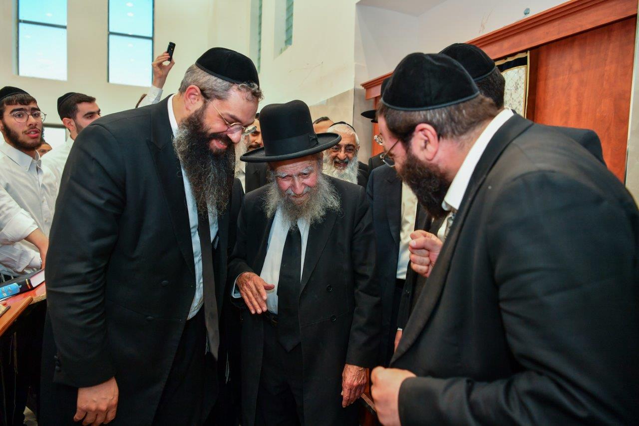 הגר"א פילץ ב'אוהל תורה'
