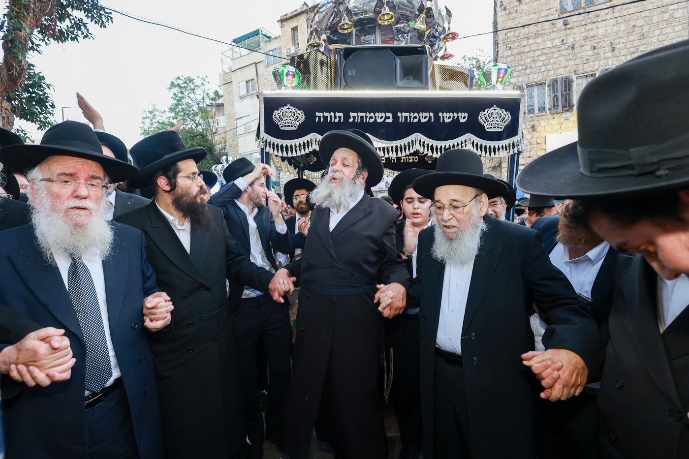 הכנסת ס"ת לקהילת 'עדת ישראל' בחיפה