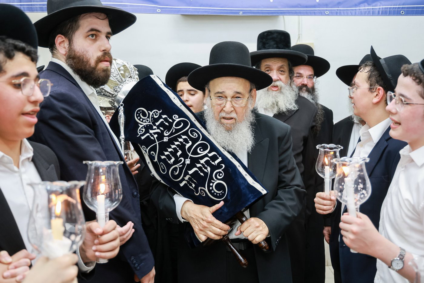הכנסת ס"ת לקהילת 'עדת ישראל' בחיפה