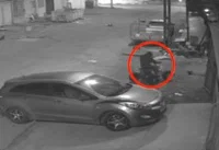 צפו: עולה על טרקטורון בנתיבות, מצית ובורח. מיליון שקל עלו בלהבות