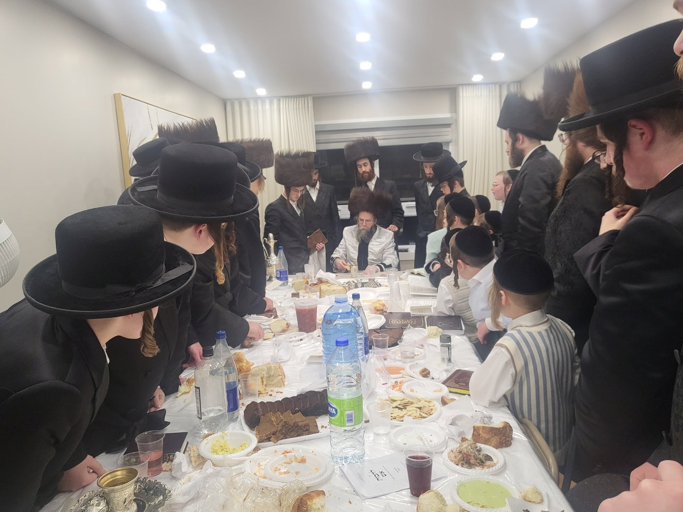 האדמו"ר מקרעטשניף סיגעט וויליאמסבורג בביקור בקנדה