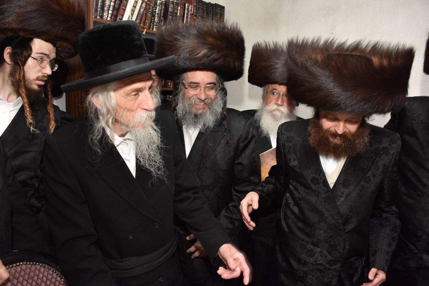 הכנסת ספר התורה בקארלין לעלוב