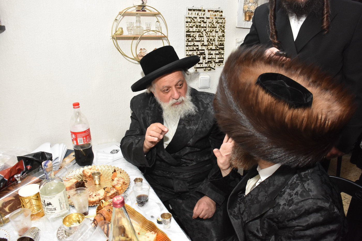 הכנסת ספר התורה בקארלין לעלוב