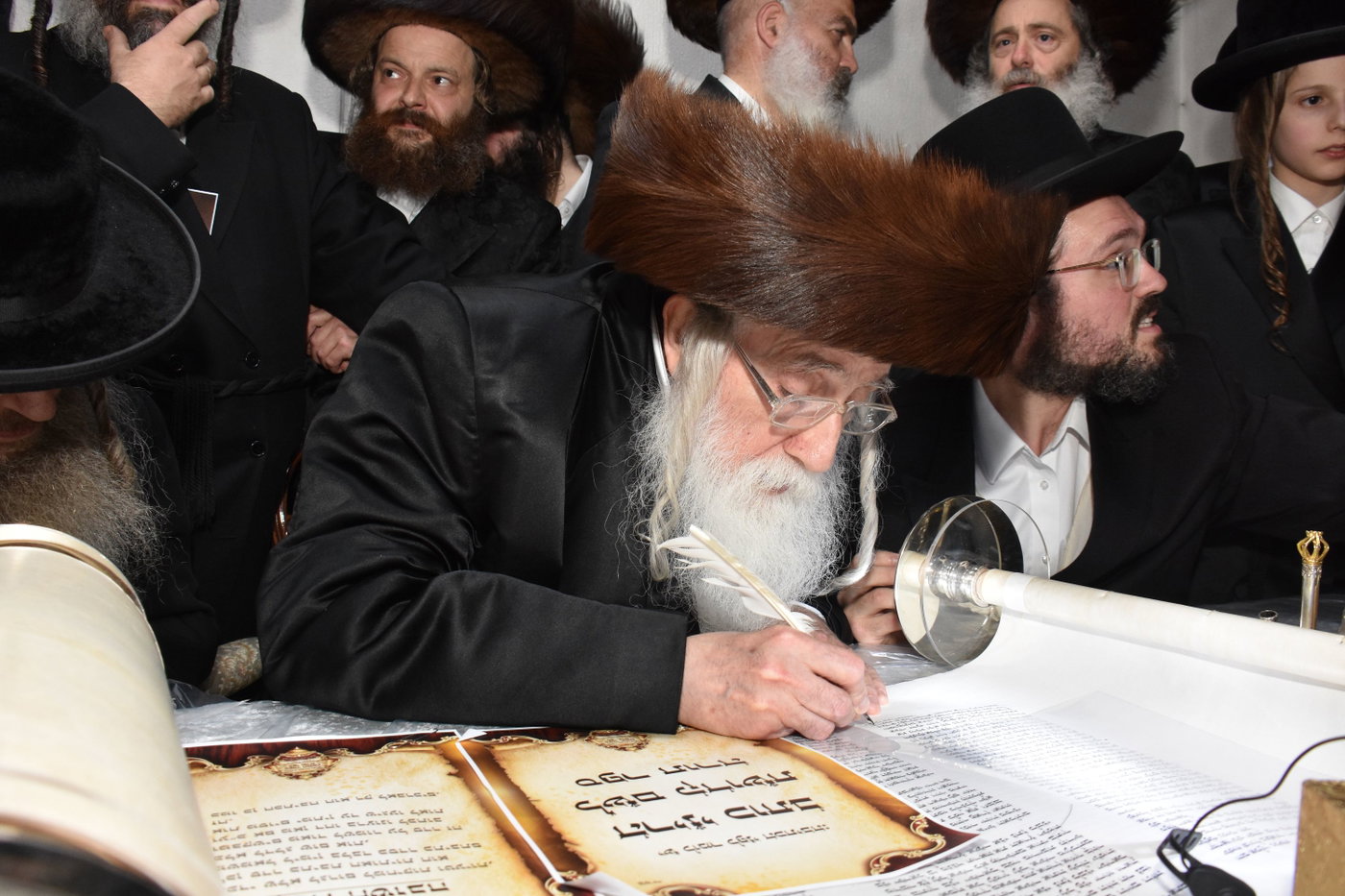 הכנסת ספר התורה בקארלין לעלוב