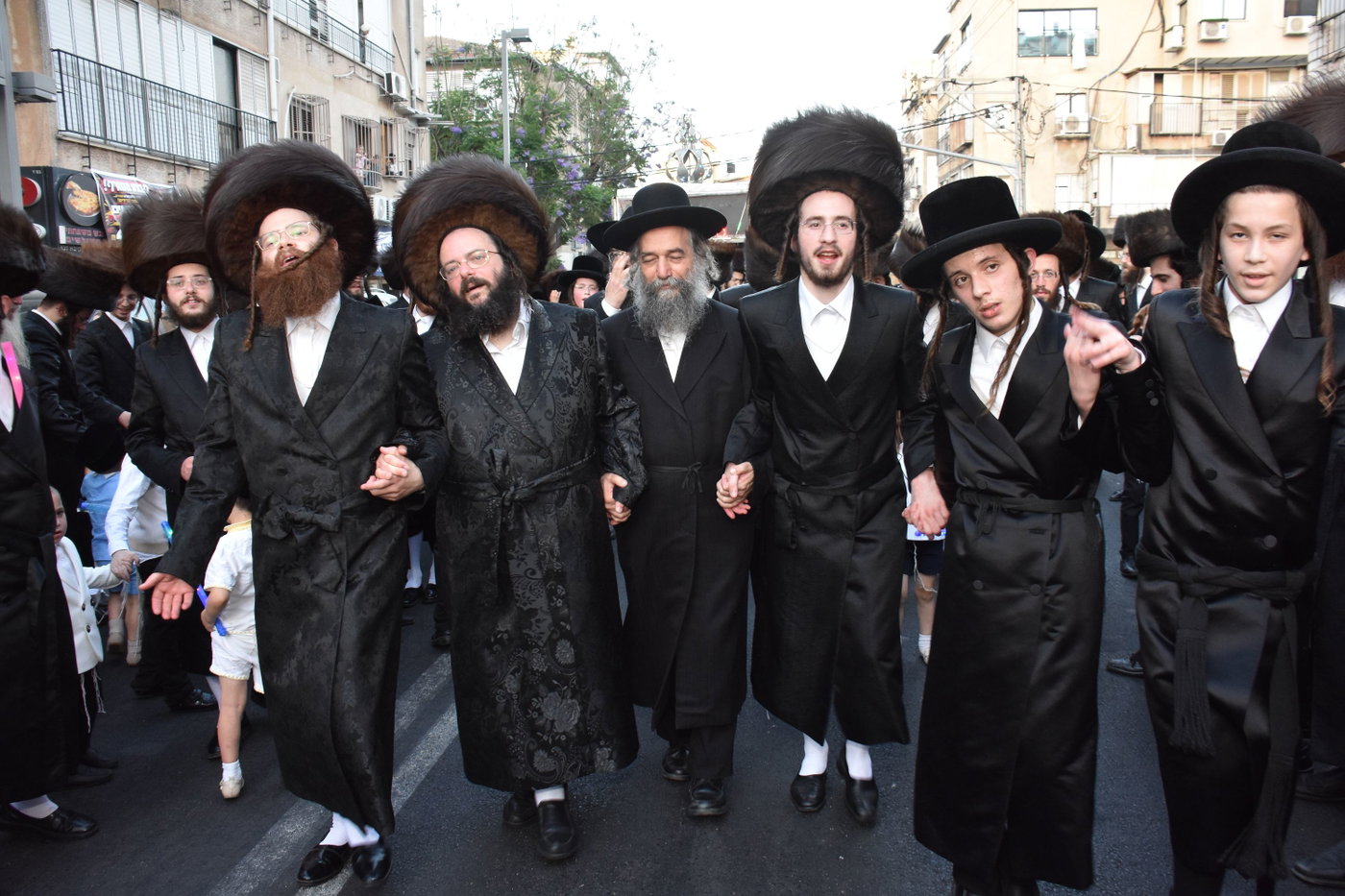 הכנסת ספר התורה בקארלין לעלוב