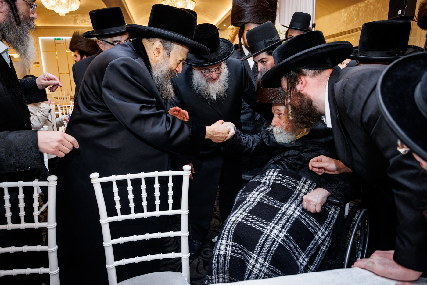 האדמו"ר מבאבוב 45 בביקור הוד בלונדון