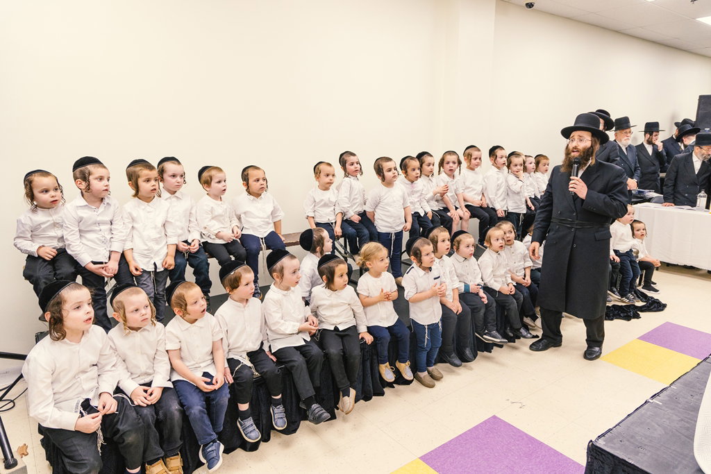 האדמו"ר מסאטמר בחומש סעודה במונטריאול