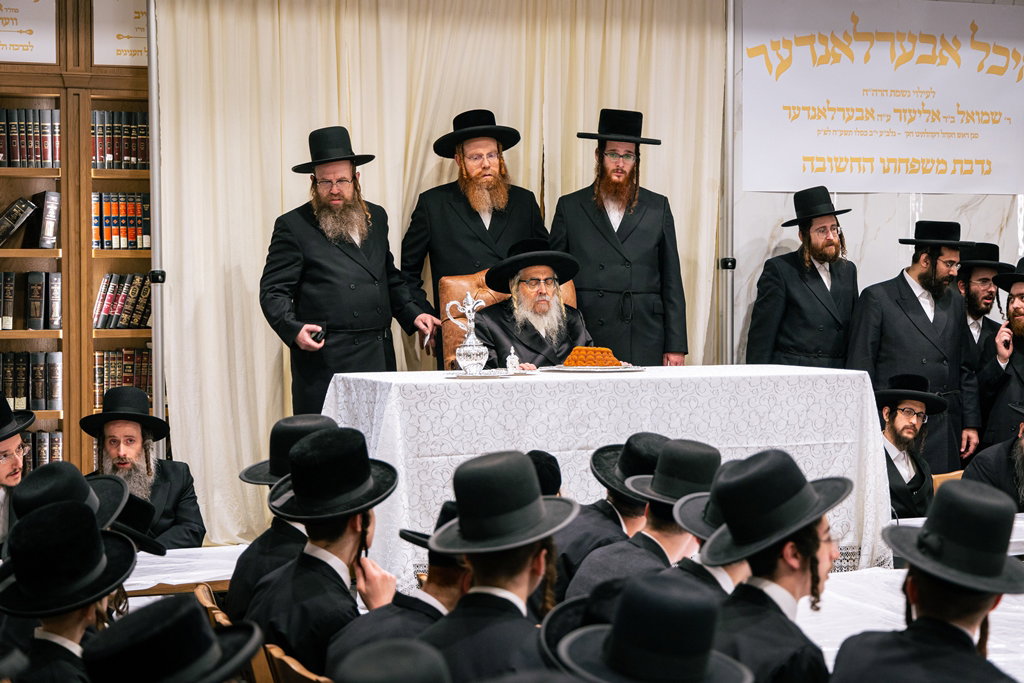 האדמו"ר מסאטמר בביקור בישיבה במונטריאול