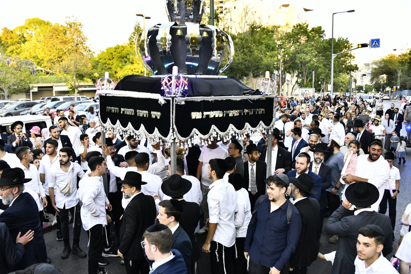הכנסת ס"ת בצפון ת"א