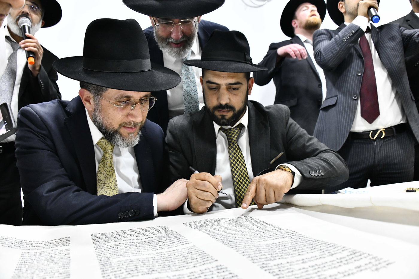 הכנסת ס"ת בצפון ת"א
