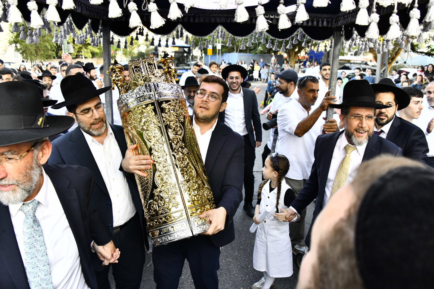 הכנסת ס"ת בצפון ת"א