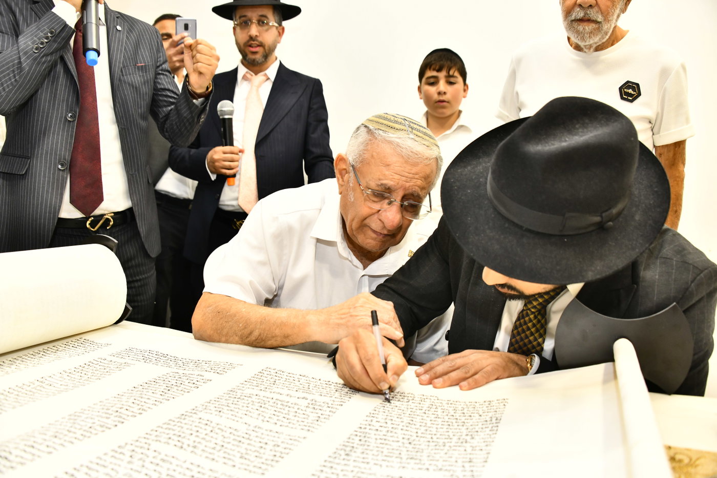 הכנסת ס"ת בצפון ת"א