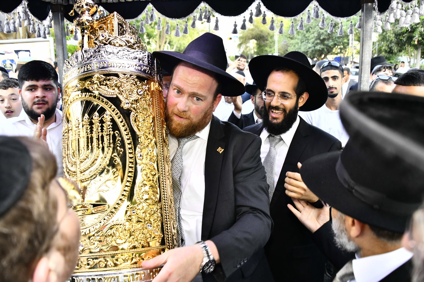 הכנסת ס"ת בצפון ת"א