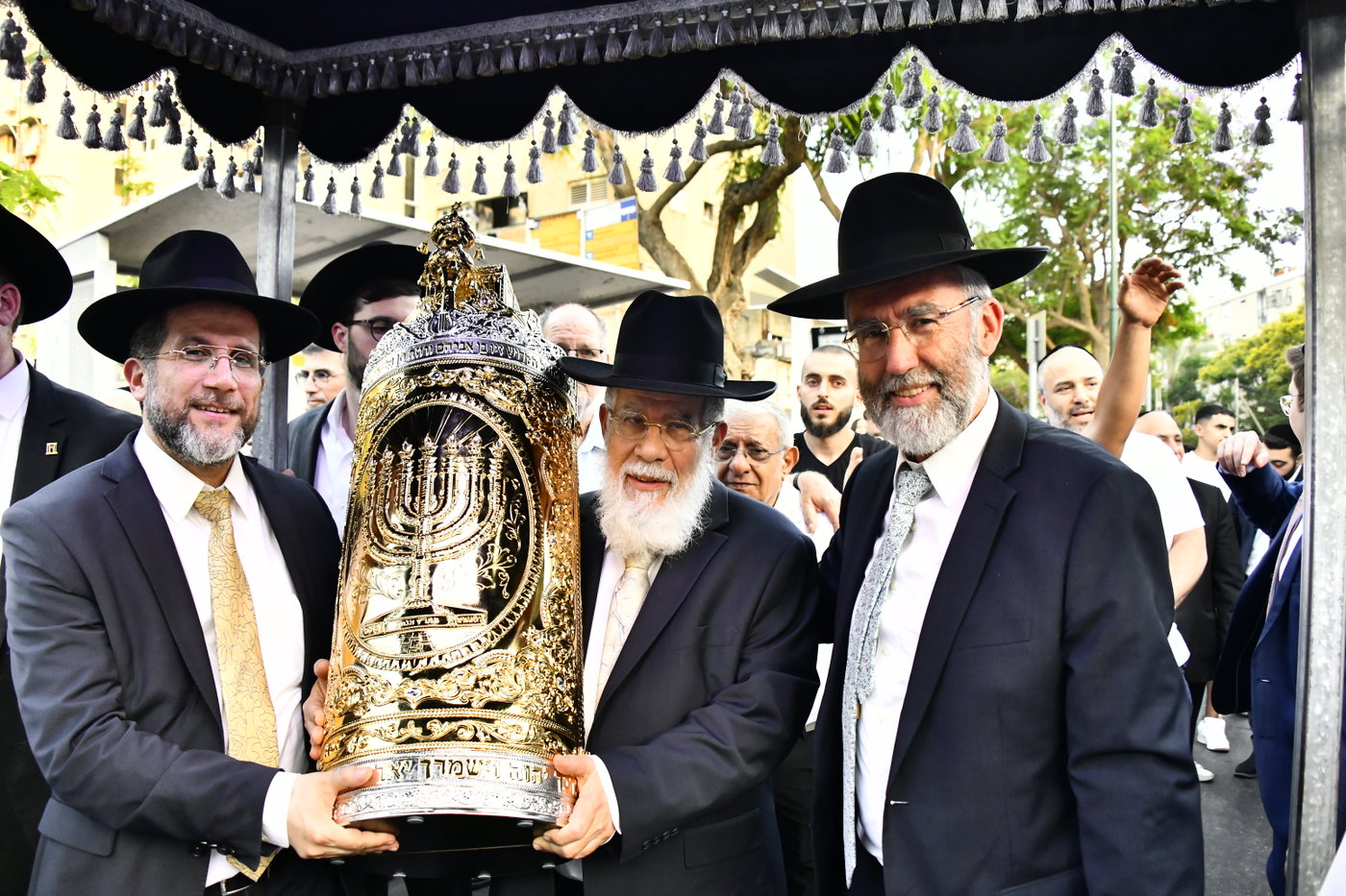 הכנסת ס"ת בצפון ת"א