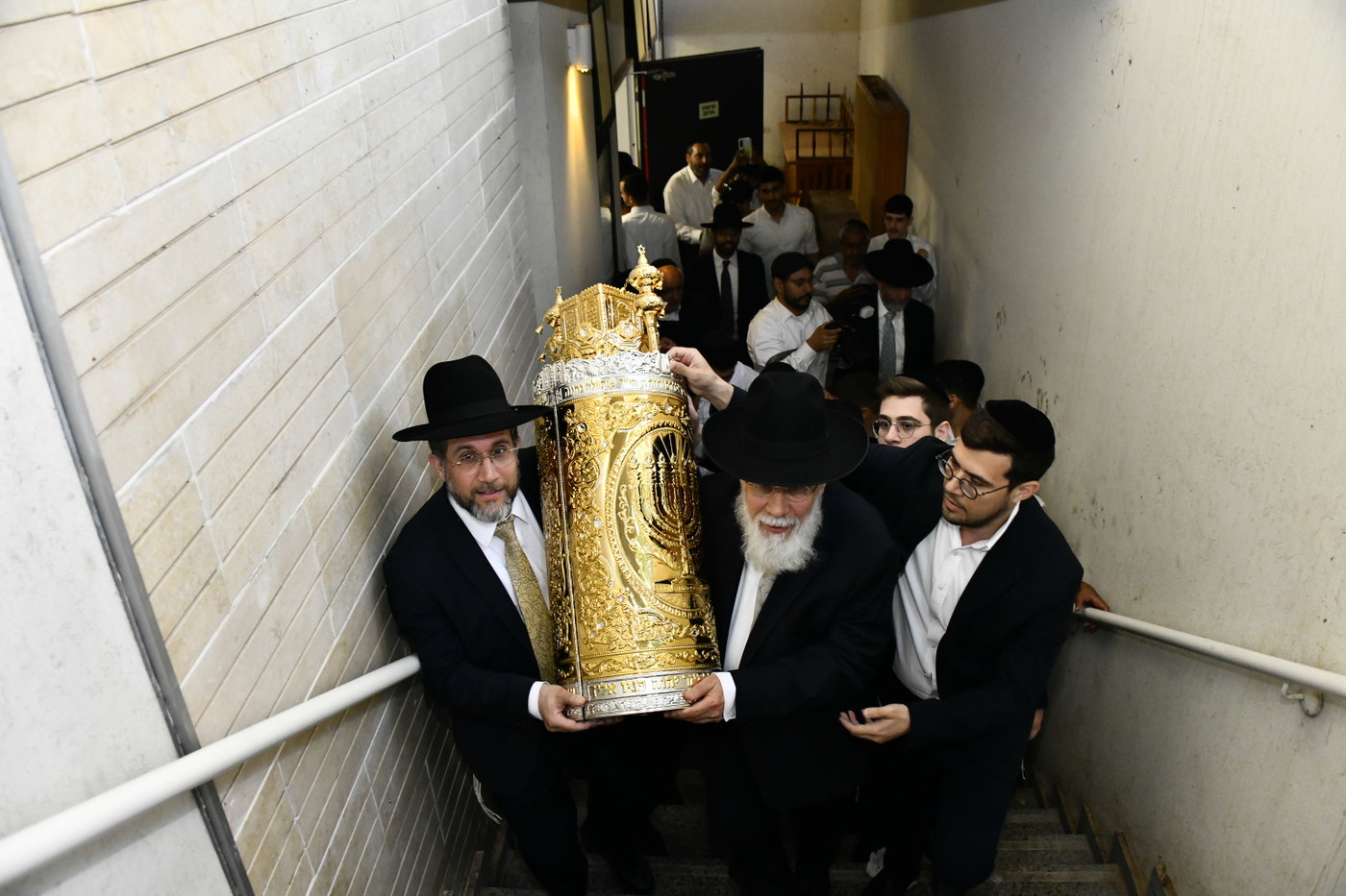 הכנסת ס"ת בצפון ת"א