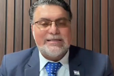 הערבי ישראלי שמלמד את העולם הערבי מי האויב האמיתי | צפו