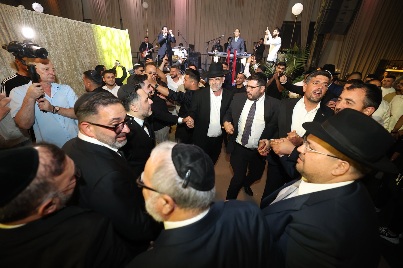חתונת בנו של צורי פורת