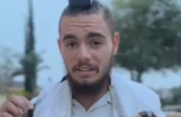 מבצע הסברה בערבית: הבחור החרדי שנכנס לראש הצד השני ומשגע את הרשת