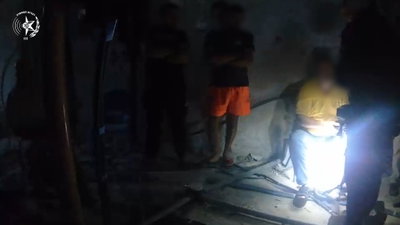 11 שב"חים נתפסו בבית שמש - מתחבאים מאחורי קיר גבס | תיעוד