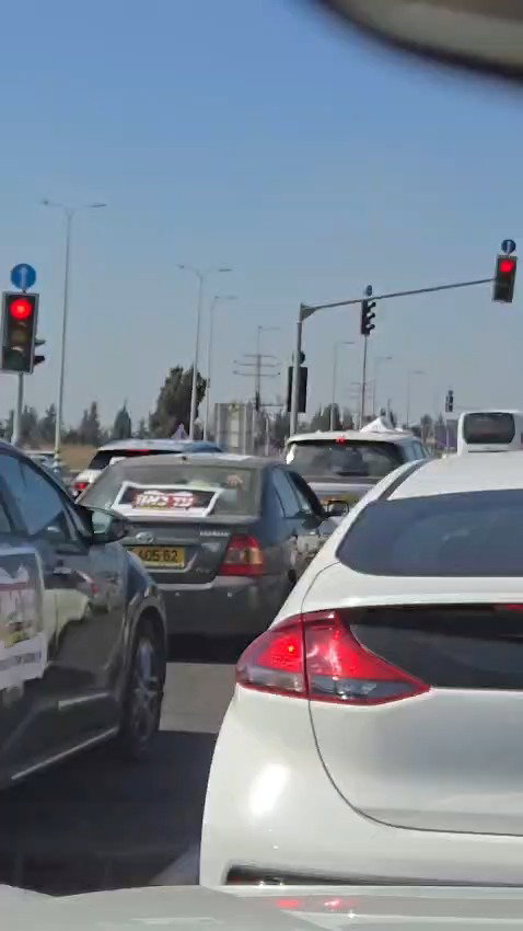 השיירה יוצאת מאלעד