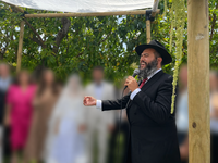 עורך חופות - למען ילמדו
