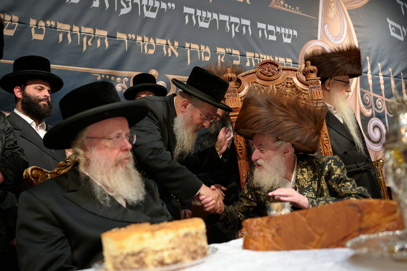 חנוכת הבית לבניין ישיבת “ישועות משה” בלונדון והכנסת ספר תורה