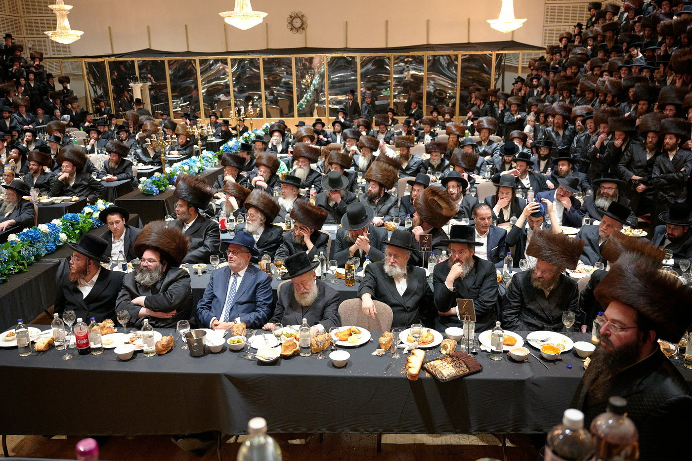 חנוכת הבית לבניין ישיבת “ישועות משה” בלונדון והכנסת ספר תורה