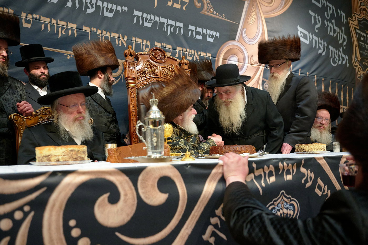 חנוכת הבית לבניין ישיבת “ישועות משה” בלונדון והכנסת ספר תורה