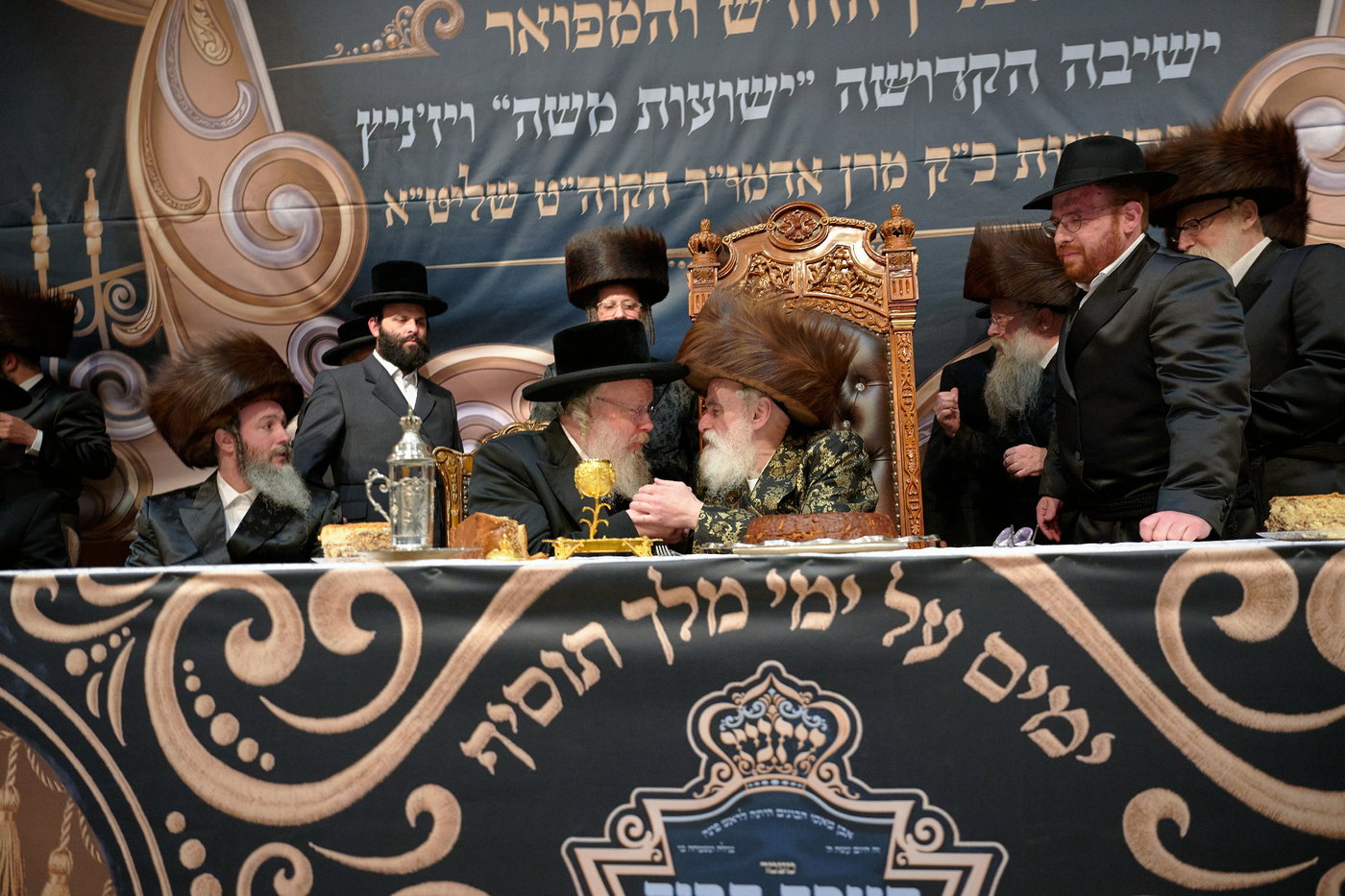 חנוכת הבית לבניין ישיבת “ישועות משה” בלונדון והכנסת ספר תורה