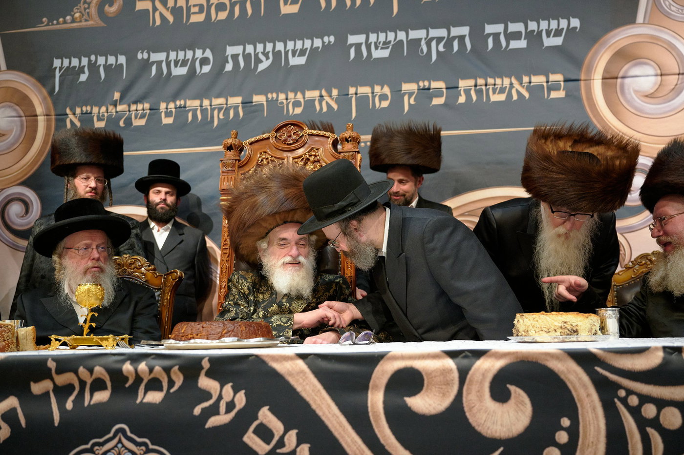 חנוכת הבית לבניין ישיבת “ישועות משה” בלונדון והכנסת ספר תורה