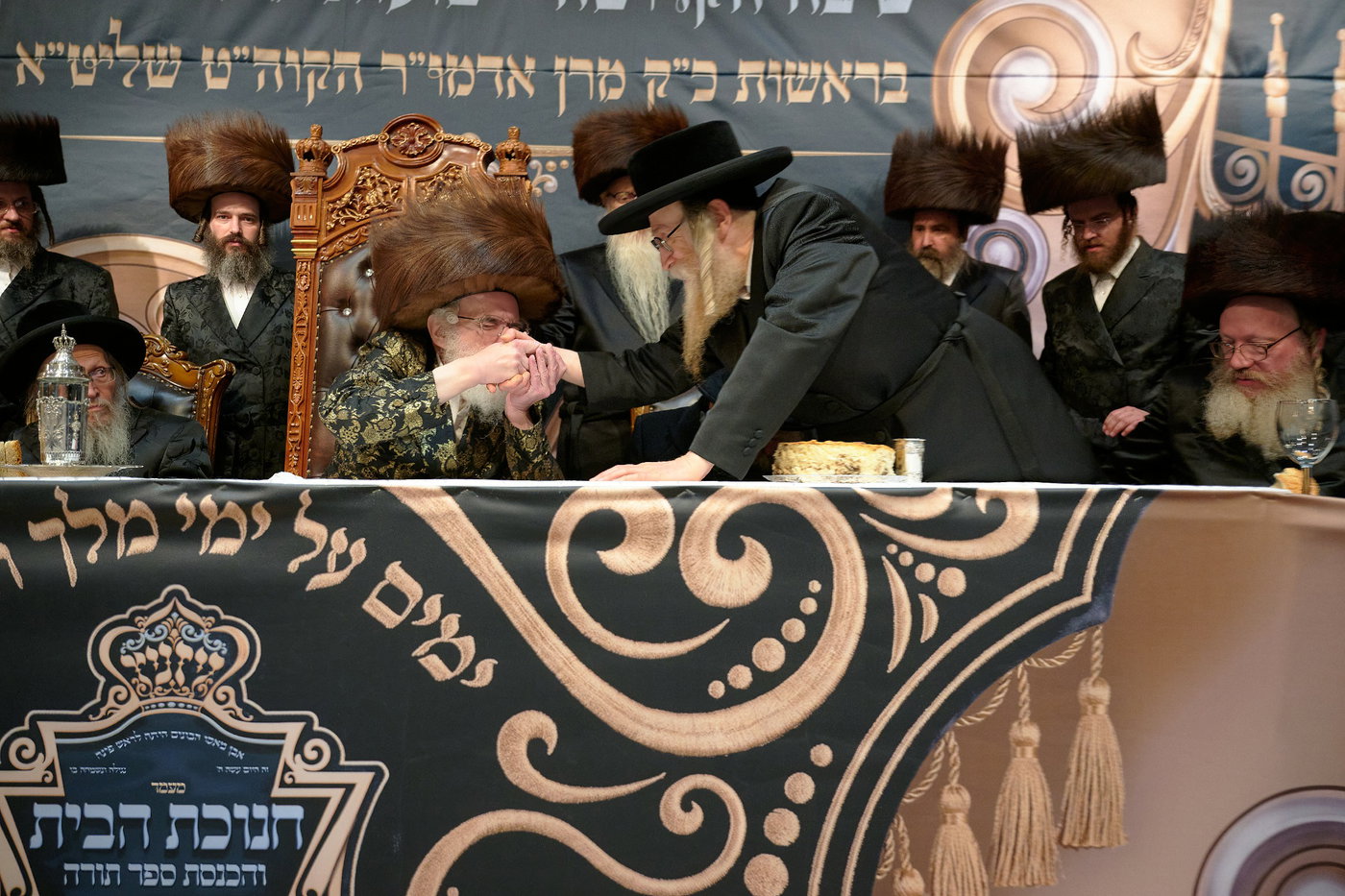 חנוכת הבית לבניין ישיבת “ישועות משה” בלונדון והכנסת ספר תורה